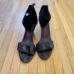 Cute Snake Print Sandal Heels